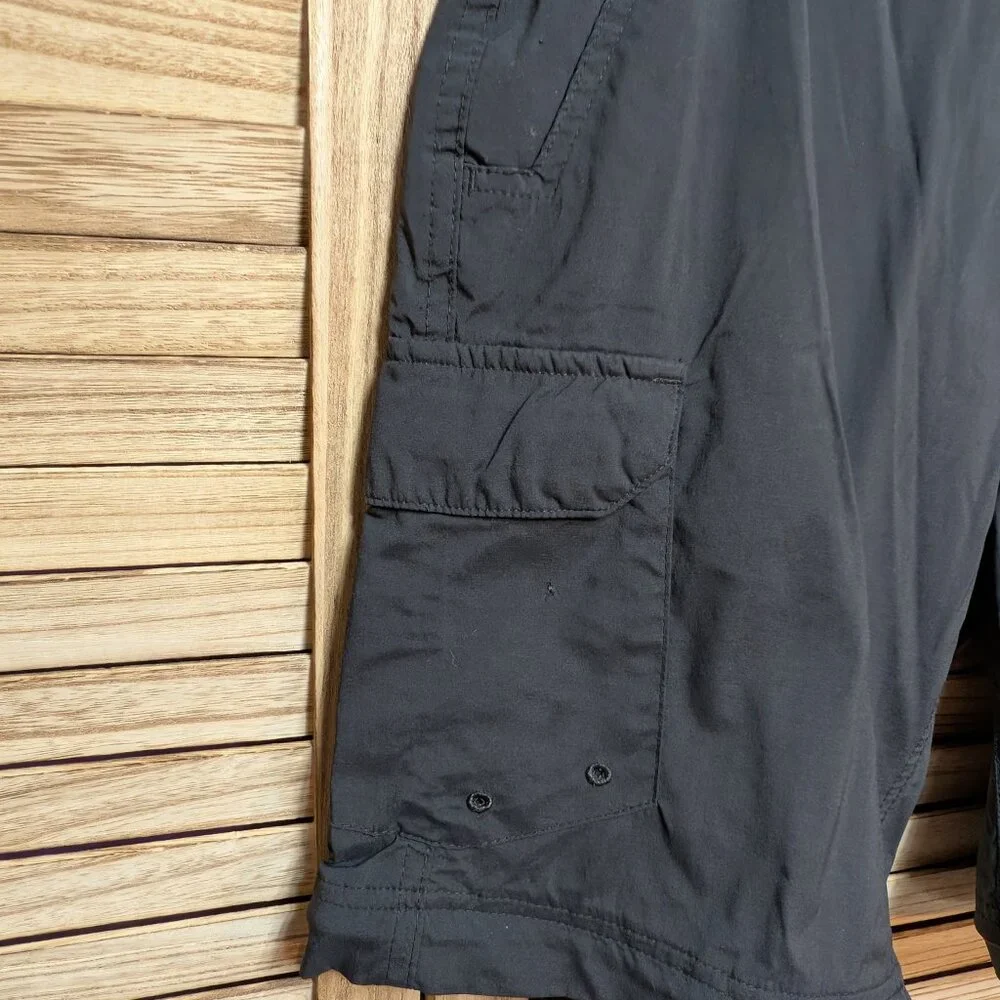 🧨🧨Magellan Shorts Fish Gear Black Cargo Size Medium